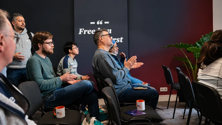Publiek tijdens een Freedom First-sessie bij OS-SCi